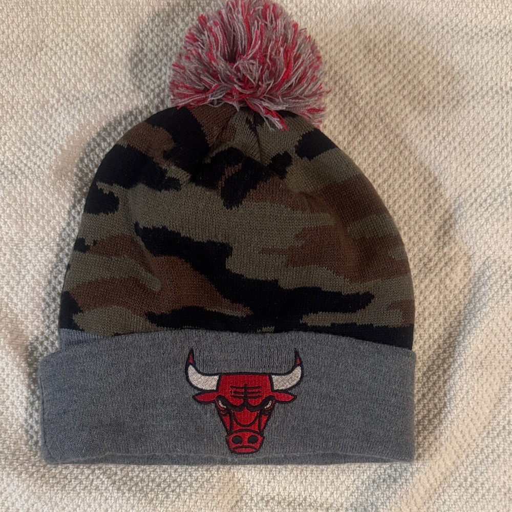 Mitchell & Ness Camo Chicago Bulls Beanie